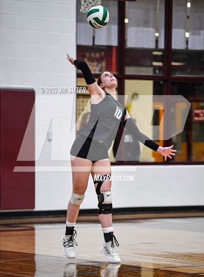 Thumbnail 3 in Franklin vs Little River Academy (UIL 3A Region III Bi-District Playoff) photogallery.