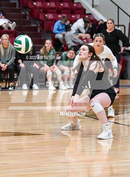 Thumbnail 3 in Franklin vs Little River Academy (UIL 3A Region III Bi-District Playoff) photogallery.