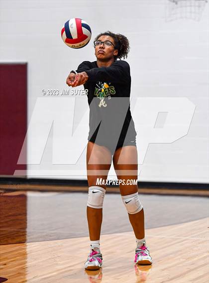 Thumbnail 1 in Franklin vs Little River Academy (UIL 3A Region III Bi-District Playoff) photogallery.