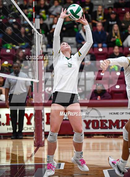 Thumbnail 3 in Franklin vs Little River Academy (UIL 3A Region III Bi-District Playoff) photogallery.