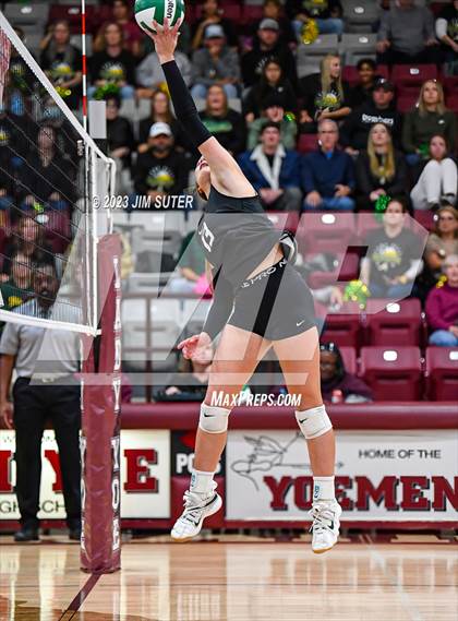 Thumbnail 3 in Franklin vs Little River Academy (UIL 3A Region III Bi-District Playoff) photogallery.