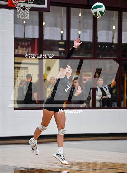 Thumbnail 3 in Franklin vs Little River Academy (UIL 3A Region III Bi-District Playoff) photogallery.