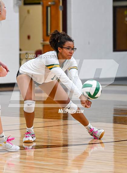 Thumbnail 1 in Franklin vs Little River Academy (UIL 3A Region III Bi-District Playoff) photogallery.