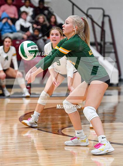 Thumbnail 1 in Franklin vs Little River Academy (UIL 3A Region III Bi-District Playoff) photogallery.