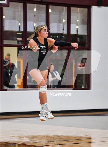 Thumbnail 2 in Franklin vs Little River Academy (UIL 3A Region III Bi-District Playoff) photogallery.