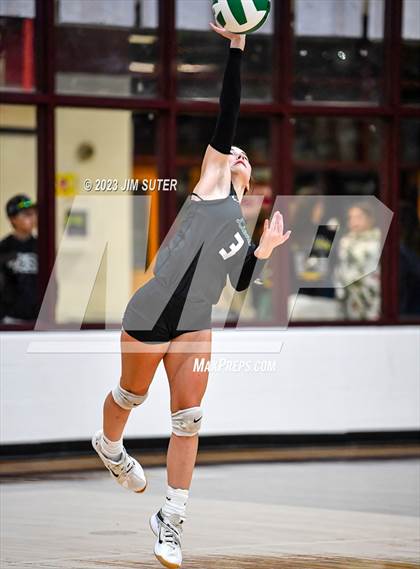 Thumbnail 3 in Franklin vs Little River Academy (UIL 3A Region III Bi-District Playoff) photogallery.
