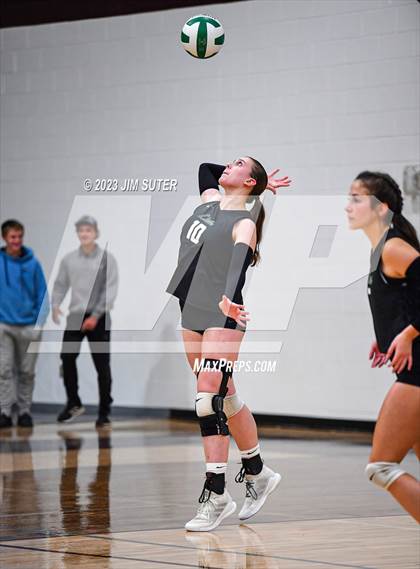 Thumbnail 2 in Franklin vs Little River Academy (UIL 3A Region III Bi-District Playoff) photogallery.