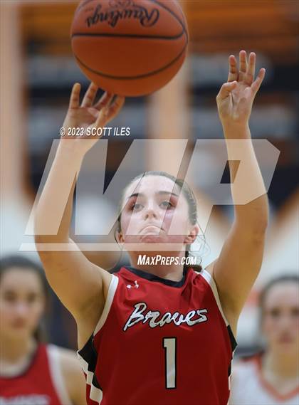 Thumbnail 1 in Logan Elm @ Amanda-Clearcreek photogallery.