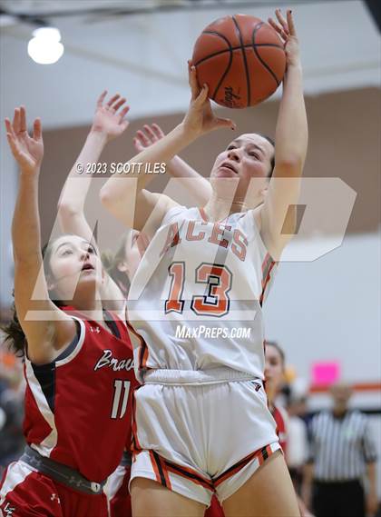 Thumbnail 3 in Logan Elm @ Amanda-Clearcreek photogallery.