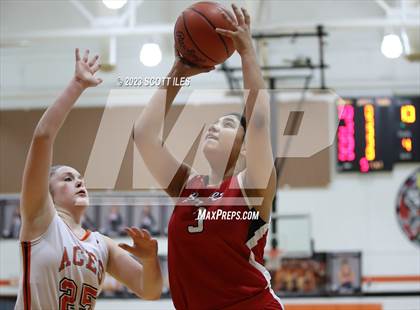Thumbnail 1 in Logan Elm @ Amanda-Clearcreek photogallery.