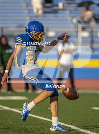 Thumbnail 3 in Benicia vs St. Patrick-St. Vincent photogallery.