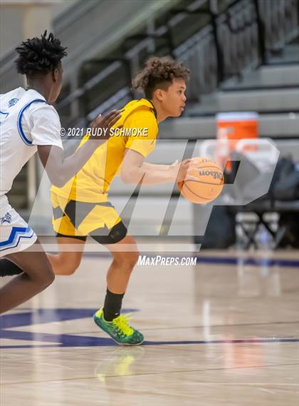 Thumbnail 3 in Curtis @ Mission Bay(Torrey Pines Holiday Classic) photogallery.