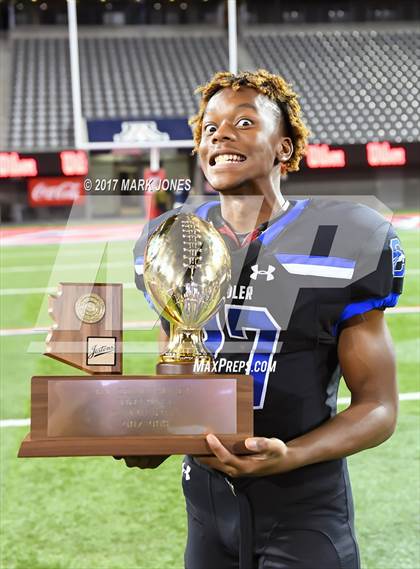 Thumbnail 3 in Chandler vs. Perry (AIA 6A Final - Awards Photos) photogallery.