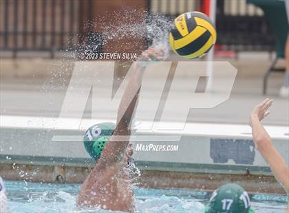 Thumbnail 2 in Helix vs. Martin Luther King (America's Finest City Tournament) photogallery.