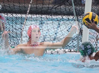 Thumbnail 2 in Helix vs. Martin Luther King (America's Finest City Tournament) photogallery.