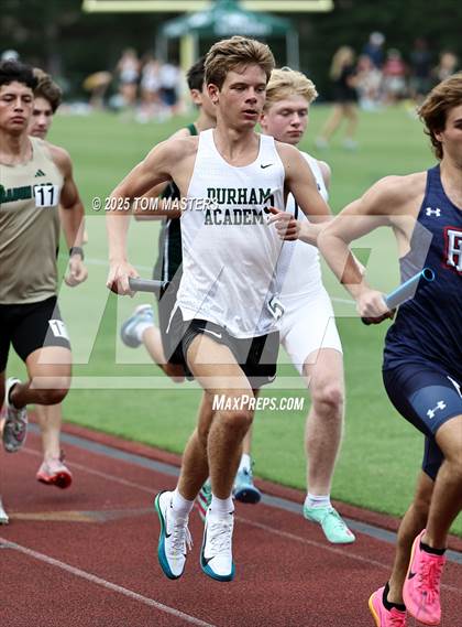 Thumbnail 2 in NCISAA D1 Championship (4x800) photogallery.