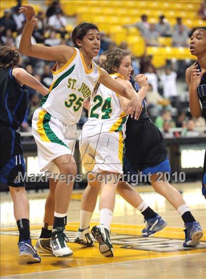 Thumbnail 2 in St. Joseph vs. Windward (CIF SS D4A Final) photogallery.