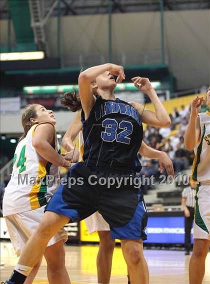 Thumbnail 3 in St. Joseph vs. Windward (CIF SS D4A Final) photogallery.