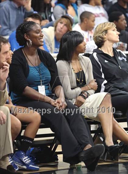 Thumbnail 1 in St. Joseph vs. Windward (CIF SS D4A Final) photogallery.