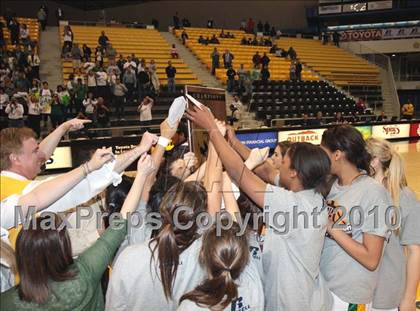 Thumbnail 1 in St. Joseph vs. Windward (CIF SS D4A Final) photogallery.
