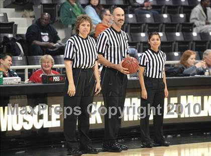 Thumbnail 3 in St. Joseph vs. Windward (CIF SS D4A Final) photogallery.