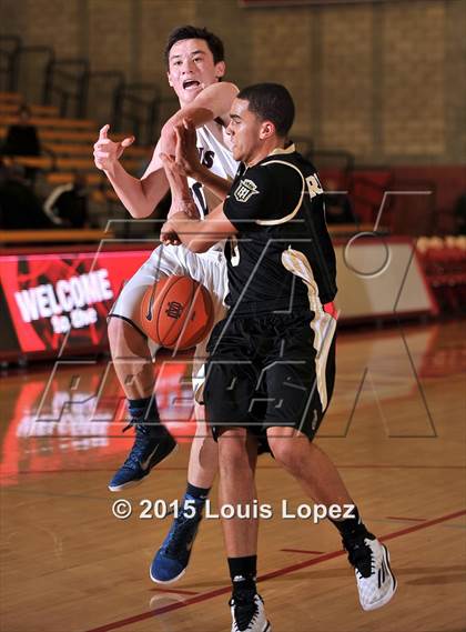 Thumbnail 1 in St. Margaret's vs. Servite (Nike Extravaganza) photogallery.