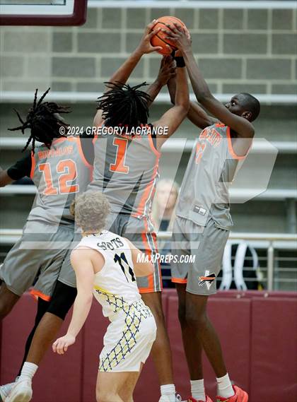 Thumbnail 2 in Haltom vs Highland Park (UIL 6A Basketball Bi-District) photogallery.