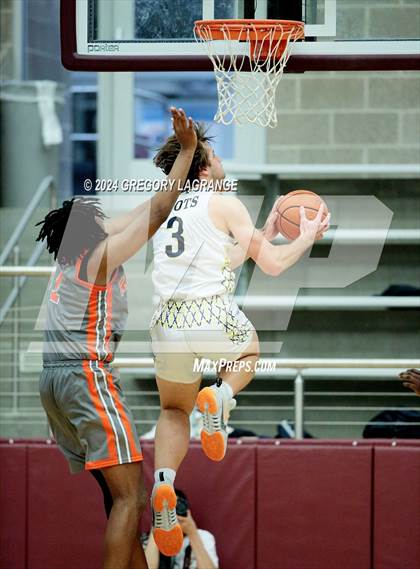 Thumbnail 2 in Haltom vs Highland Park (UIL 6A Basketball Bi-District) photogallery.