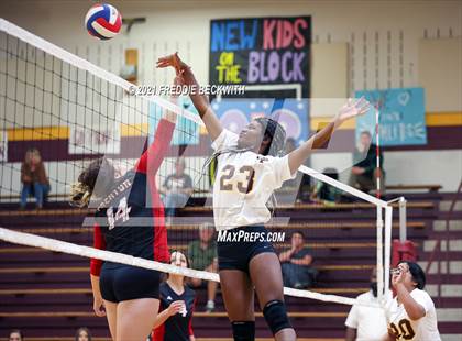 Thumbnail 3 in Trenton @ Collinsville photogallery.