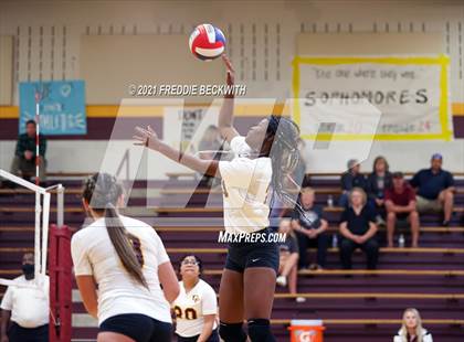 Thumbnail 2 in Trenton @ Collinsville photogallery.