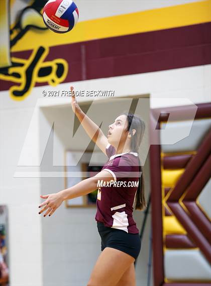 Thumbnail 3 in Trenton @ Collinsville photogallery.