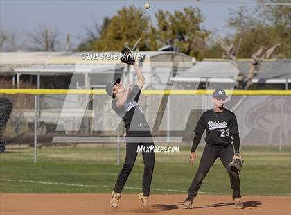 Thumbnail 3 in Willow Canyon vs. Yuma Catholic photogallery.