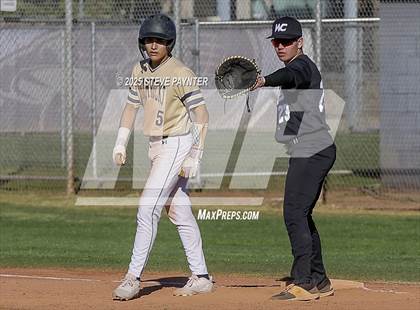 Thumbnail 1 in Willow Canyon vs. Yuma Catholic photogallery.