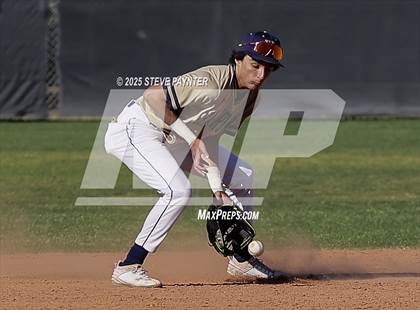 Thumbnail 2 in Willow Canyon vs. Yuma Catholic photogallery.
