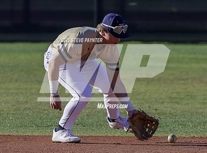 Thumbnail 3 in Willow Canyon vs. Yuma Catholic photogallery.