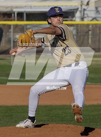 Thumbnail 3 in Willow Canyon vs. Yuma Catholic photogallery.