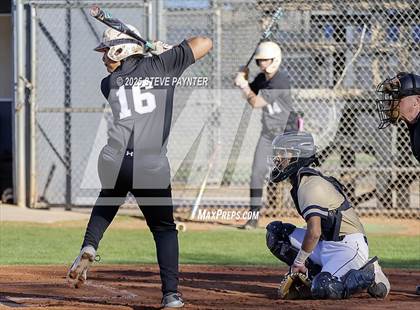 Thumbnail 1 in Willow Canyon vs. Yuma Catholic photogallery.