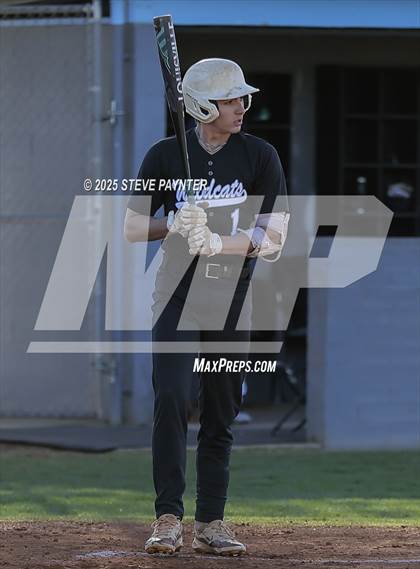 Thumbnail 3 in Willow Canyon vs. Yuma Catholic photogallery.