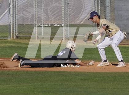 Thumbnail 3 in Willow Canyon vs. Yuma Catholic photogallery.