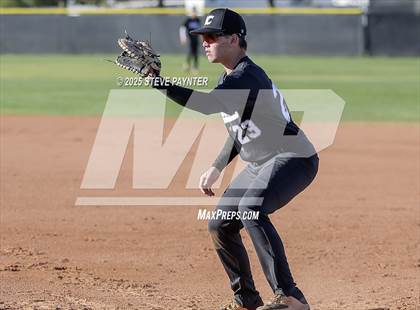 Thumbnail 1 in Willow Canyon vs. Yuma Catholic photogallery.