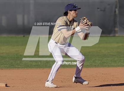 Thumbnail 1 in Willow Canyon vs. Yuma Catholic photogallery.