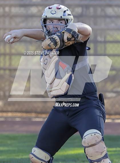 Thumbnail 1 in Willow Canyon vs. Yuma Catholic photogallery.