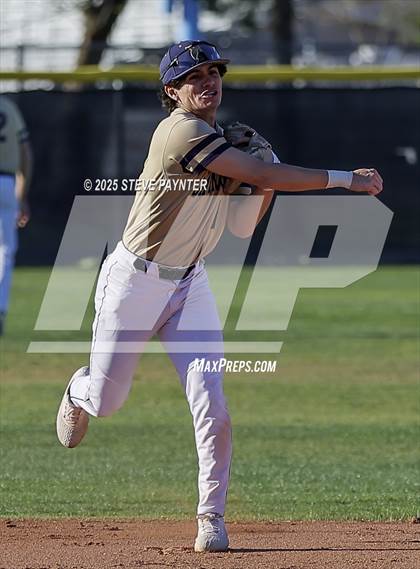Thumbnail 2 in Willow Canyon vs. Yuma Catholic photogallery.