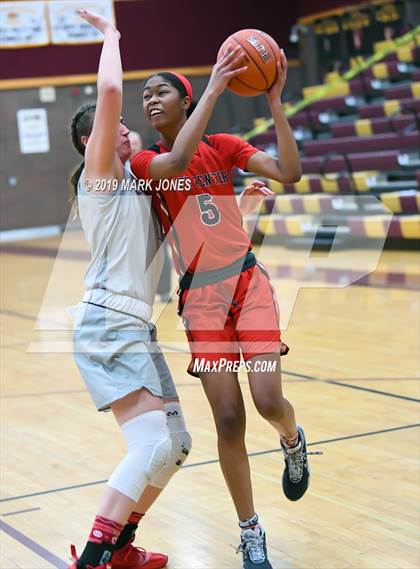Thumbnail 3 in Life Center Academy vs. Lincoln Prep (Hamilton, Ontario) - (Nike Tournament of Champions) photogallery.