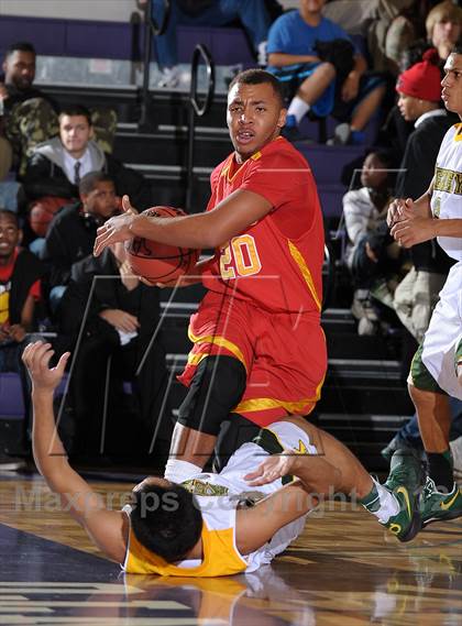 Thumbnail 1 in Chico vs. Kennedy (St. Hope Elite Hoops Classic) photogallery.