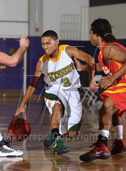 Thumbnail 2 in Chico vs. Kennedy (St. Hope Elite Hoops Classic) photogallery.