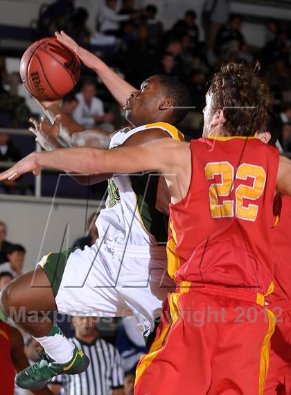 Thumbnail 3 in Chico vs. Kennedy (St. Hope Elite Hoops Classic) photogallery.