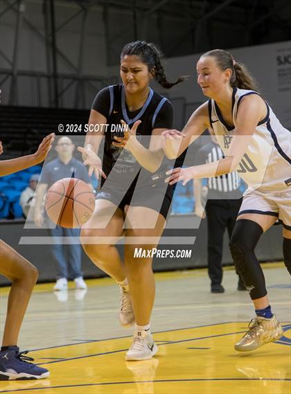 Thumbnail 2 in Aptos vs River City (Santa Cruz Warriors NorCal Invitational) photogallery.