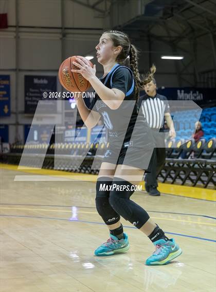 Thumbnail 2 in Aptos vs River City (Santa Cruz Warriors NorCal Invitational) photogallery.