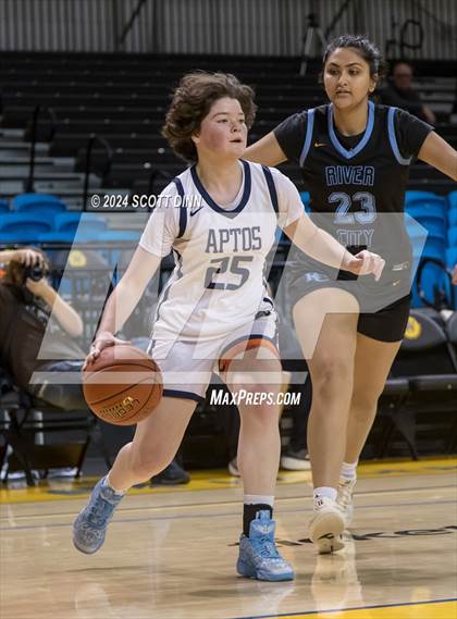 Thumbnail 2 in Aptos vs River City (Santa Cruz Warriors NorCal Invitational) photogallery.